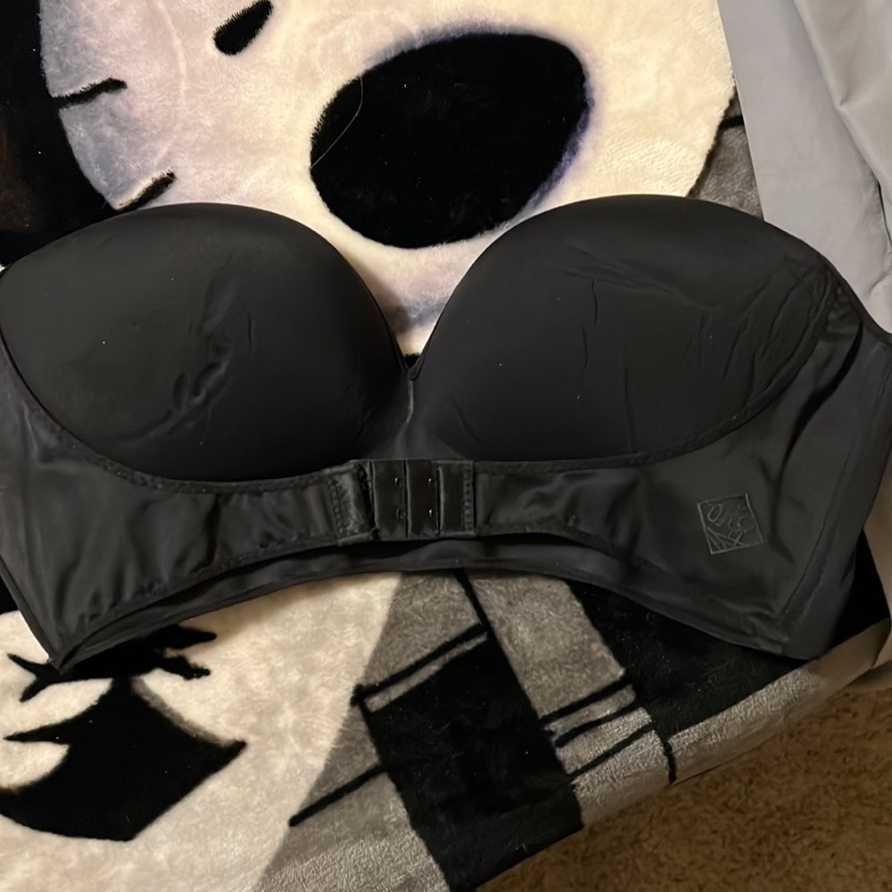 Strapless bra